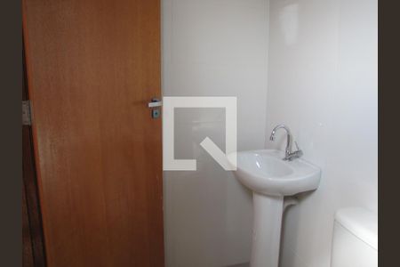 Banheiro de apartamento para alugar com 1 quarto, 35m² em Vila Guilhermina, São Paulo