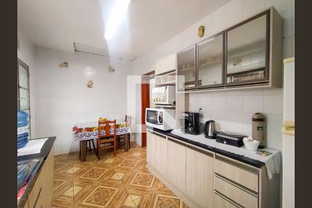 Casa à venda com 120m², 3 quartos e 1 vaga Casa à venda com 120m², 3 quartos e 1 vagaCozinha