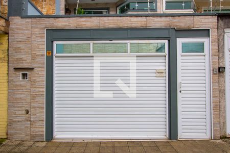 Casa à venda com 200m², 3 quartos e 4 vagasFachada