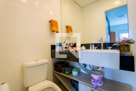 Casa à venda com 200m², 3 quartos e 4 vagasBanheiro do quarto 2