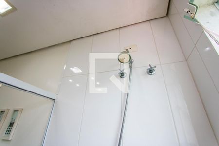 Casa à venda com 200m², 3 quartos e 4 vagasBanheiro do quarto 1