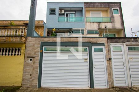 Casa à venda com 200m², 3 quartos e 4 vagasFachada