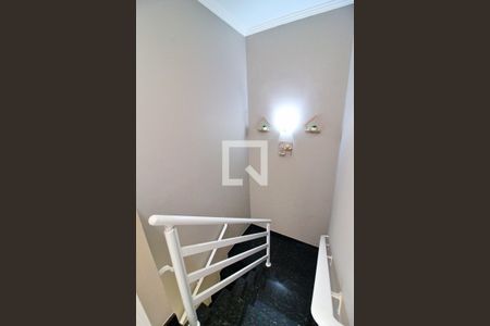 Escada de casa à venda com 2 quartos, 78m² em Utinga, Santo André