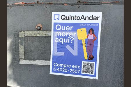 Casa à venda com 240m², 4 quartos e 5 vagas Casa à venda com 240m², 4 quartos e 5 vagasPlaquinha