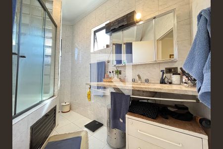 Casa à venda com 240m², 4 quartos e 5 vagas Casa à venda com 240m², 4 quartos e 5 vagasBanheiro