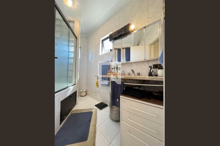 Casa à venda com 240m², 4 quartos e 5 vagas Casa à venda com 240m², 4 quartos e 5 vagasBanheiro