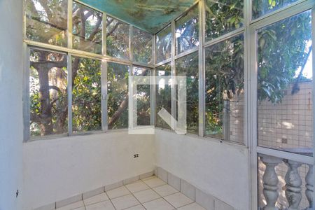 Casa à venda com 240m², 3 quartos e 2 vagasVaranda