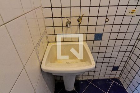 Casa à venda com 240m², 3 quartos e 2 vagasÁrea de Serviço