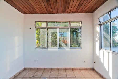 Casa à venda com 240m², 3 quartos e 2 vagasEscritório