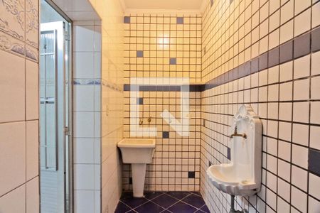 Casa à venda com 240m², 3 quartos e 2 vagasÁrea de Serviço