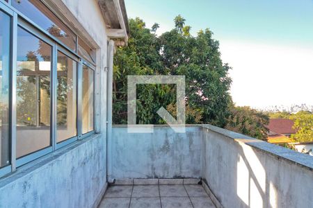 Casa à venda com 240m², 3 quartos e 2 vagasVaranda