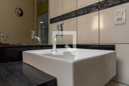 Casa para alugar com 100m², 3 quartos e 2 vagasBanheiro