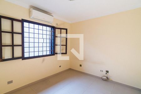 Casa de condomínio à venda com 174m², 3 quartos e 4 vagasQuarto 3