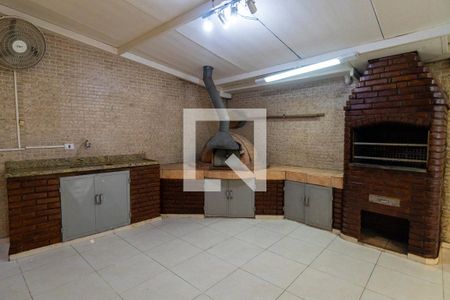 Casa de condomínio à venda com 174m², 3 quartos e 4 vagasÁrea comum - Salão de festas