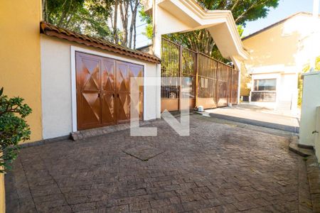 Casa de condomínio à venda com 174m², 3 quartos e 4 vagasVista