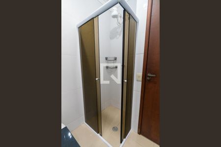 Casa de condomínio à venda com 174m², 3 quartos e 4 vagasBanheiro