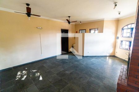 Casa de condomínio à venda com 174m², 3 quartos e 4 vagasÁrea comum
