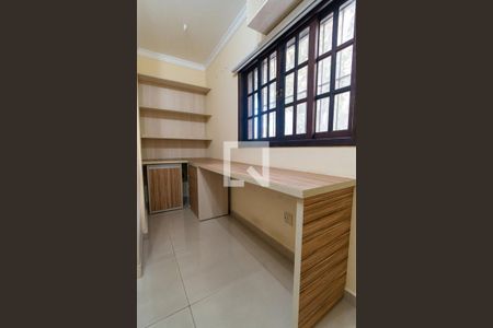 Casa de condomínio à venda com 174m², 3 quartos e 4 vagasQuarto 2