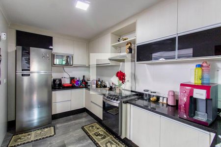 Casa para alugar com 230m², 3 quartos e 5 vagasCozinha 