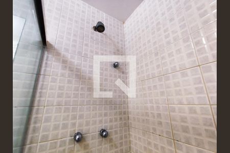 Apartamento à venda com 105m², 3 quartos e 2 vagasChuveiro