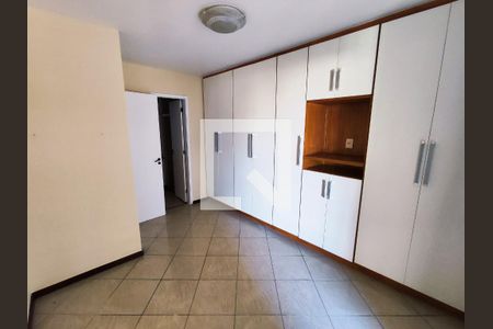 Apartamento à venda com 105m², 3 quartos e 2 vagasSuíte - Armários