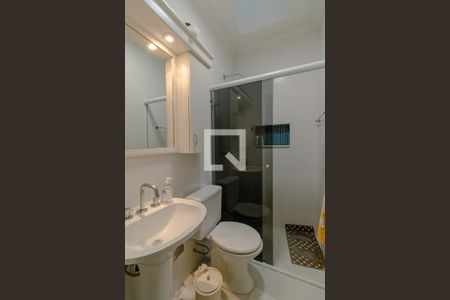 Casa à venda com 184m², 2 quartos e 3 vagasBanheiro Quarto 1