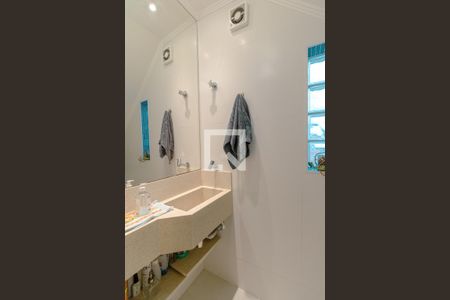 Casa à venda com 184m², 2 quartos e 3 vagasBanheiro