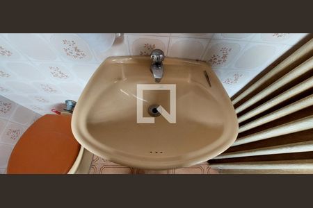 Casa para alugar com 247m², 5 quartos e 2 vagas banheiro 4