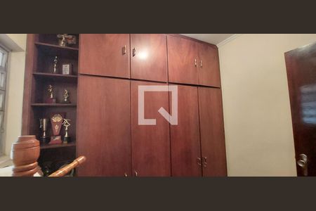 Casa para alugar com 247m², 5 quartos e 2 vagasQuarto 4