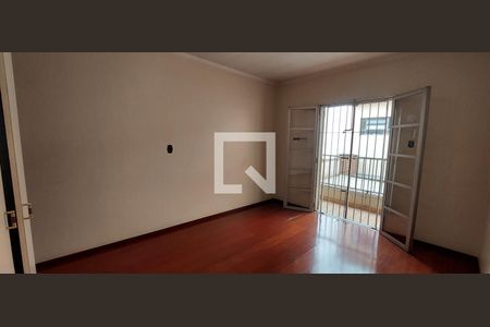 Casa para alugar com 247m², 5 quartos e 2 vagasQuarto 3