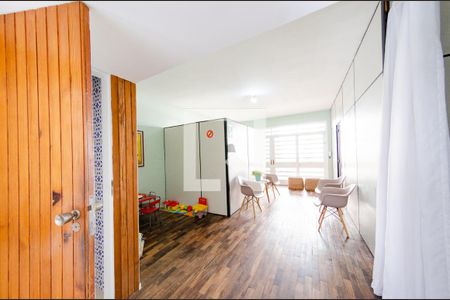 Sala 2 de casa à venda com 6 quartos, 400m² em Serra, Belo Horizonte
