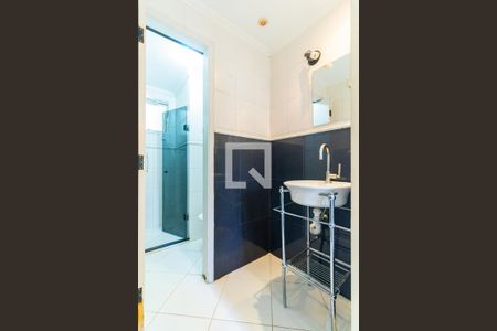 Apartamento à venda com 64m², 2 quartos e 1 vaga Apartamento à venda com 64m², 2 quartos e 1 vagaBanheiro