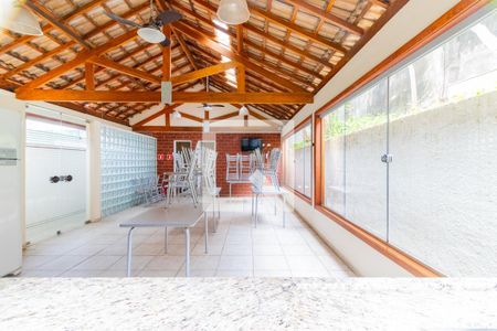 Apartamento à venda com 64m², 2 quartos e 1 vaga Apartamento à venda com 64m², 2 quartos e 1 vagaÁrea comum - Churrasqueira