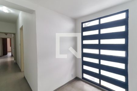 Casa à venda com 168m², 3 quartos e 1 vagaCorredor