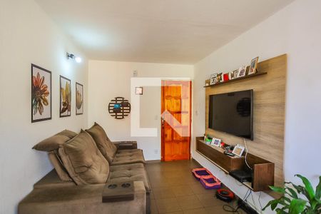Sala de apartamento para alugar com 2 quartos, 50m² em Parque Pinheiros, Taboão da Serra