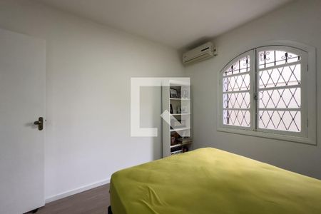 Quarto 1 de casa de condomínio à venda com 3 quartos, 147m² em Cristal, Porto Alegre