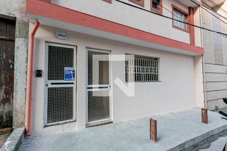 Fachada de casa para alugar com 1 quarto, 34m² em Sacoma, São Paulo