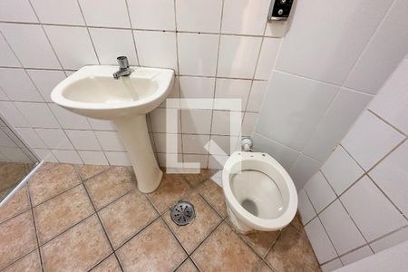 Apartamento para alugar com 75m², 2 quartos e sem vagaBanheiro