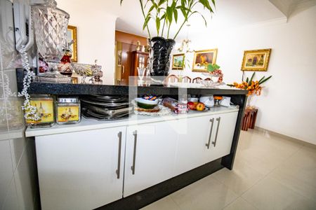 Apartamento à venda com 67m², 2 quartos e 1 vagaCozinha - detalhe armário