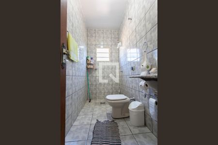 Casa à venda com 140m², 3 quartos e 5 vagasBanheiro