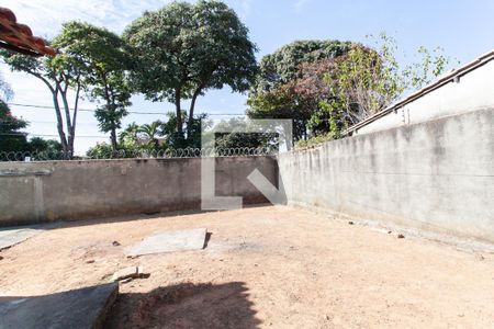 Casa à venda com 140m², 3 quartos e 5 vagasQuintal