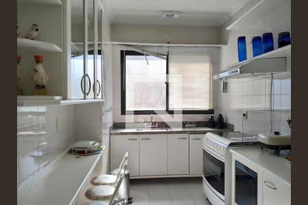 Apartamento para alugar com 180m², 3 quartos e 1 vaga Apartamento para alugar com 180m², 3 quartos e 1 vagaCozinha