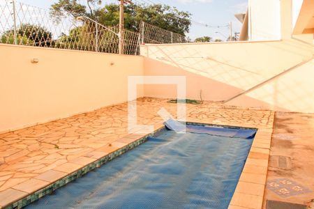Casa de condomínio para alugar com 280m², 5 quartos e 4 vagasPiscina