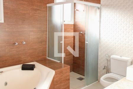 Casa de condomínio para alugar com 280m², 5 quartos e 4 vagasBanheiro Quarto 1