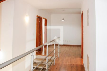 Casa de condomínio para alugar com 280m², 5 quartos e 4 vagasMezanino