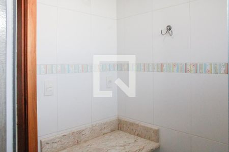 Casa de condomínio para alugar com 280m², 5 quartos e 4 vagasBanheiro 