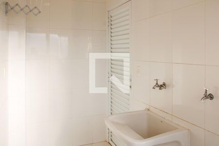 Casa de condomínio para alugar com 280m², 5 quartos e 4 vagasÁrea de Serviço