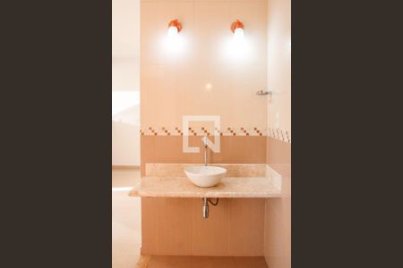 Casa de condomínio para alugar com 280m², 5 quartos e 4 vagasLavabo