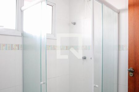 Casa de condomínio para alugar com 280m², 5 quartos e 4 vagasBanheiro 