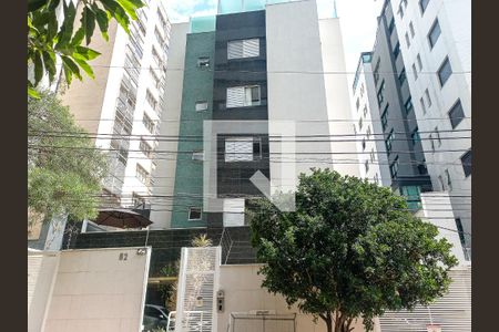Apartamento para alugar com 112m², 2 quartos e 2 vagasFachada